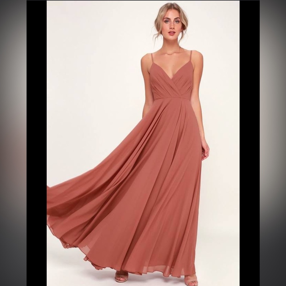 CONSIGNED - Lulu’s Maxi Dress